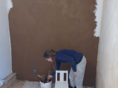 Badigeon et peinture à l'argile